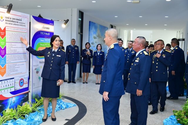 ผู้บัญชาการทหารอากาศ เป็นประธานในพิธีปิดการศึกษา การแถลงยุทธศาสตร์ กองทัพอากาศ ฉบับนักศึกษา บรรยายพิเศษ หลักสูตรการทัพอากาศ รุ่นที่ ๕๗ และมอบโล่ศิษย์เก่าดีเด่น ประจำปี ๒๕๖๖