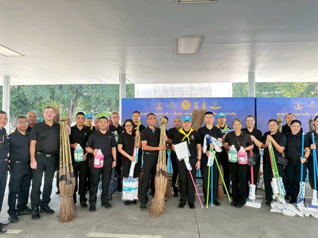 นักศึกษาวิทยาลัยการทัพอากาศ รุ่นที่ ๖๐ ส่งมอบสิ่งของช่วยเหลือผู้ประสบอุทกภัยภาคใต้