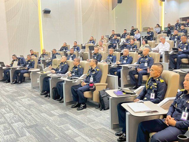 เจ้ากรมยุทธศึกษา บรรยายพิเศษเพื่องานวิจัย แก่นักศึกษาหลักสูตรการทัพอากาศ รุ่นที่ ๖๐