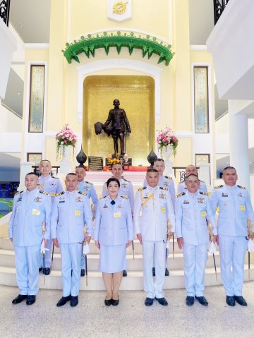 พิธีพระราชทานประกาศนียบัตรและเข็มนภยาธิปัตย์