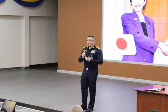 พลอากาศโท จักรกฤษณ์ ธรรมวิชัย รองเสนาธิการทหารอากาศ บรรยายหัวข้อ “การคิดเชิงยุทธศาสตร์ ให้แก่นักศึกษาวิทยาลัยการทัพอากาศ รุ่นที่ ๖๐