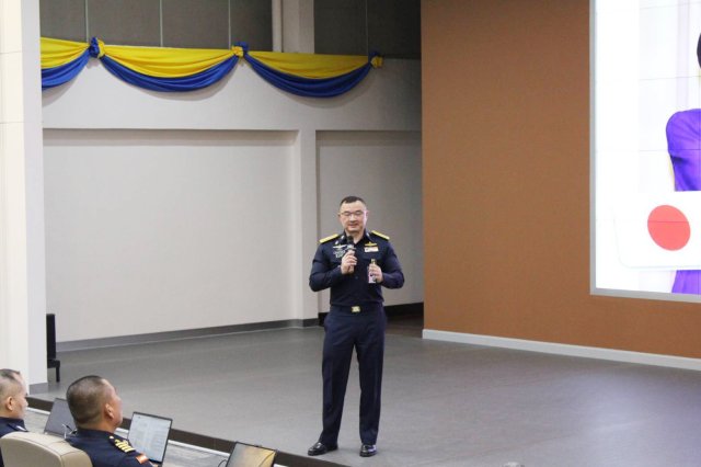 พลอากาศโท จักรกฤษณ์ ธรรมวิชัย รองเสนาธิการทหารอากาศ บรรยายหัวข้อ “การคิดเชิงยุทธศาสตร์ ให้แก่นักศึกษาวิทยาลัยการทัพอากาศ รุ่นที่ ๖๐