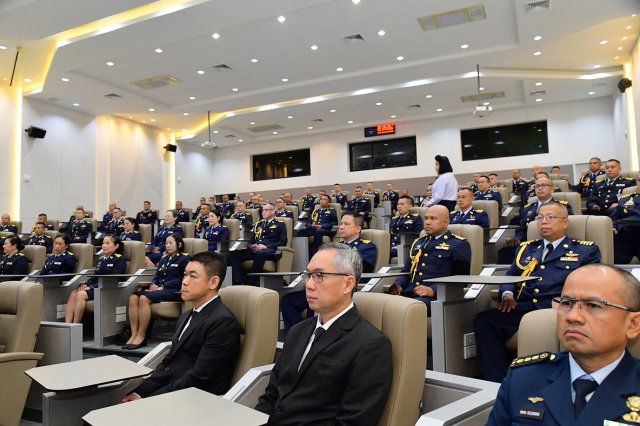 พิธีเปิดการศึกษาหลักสูตรการทัพอากาศ รุ่นที่ ๖๐ ประจำปี ๒๕๖๙