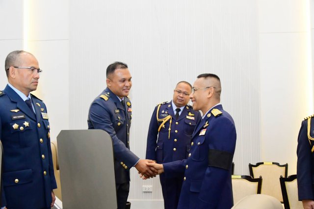 พิธีเปิดการศึกษาหลักสูตรการทัพอากาศ รุ่นที่ ๖๐ ประจำปี ๒๕๖๙