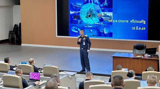 พล.อ.ต.ประภาส ศรีประเสริฐ รอง จก.ยศ.ทอ. บรรยายพิเศษแก่นักศึกษาหลักสูตรการทัพอากาศ รุ่นที่ ๖๐