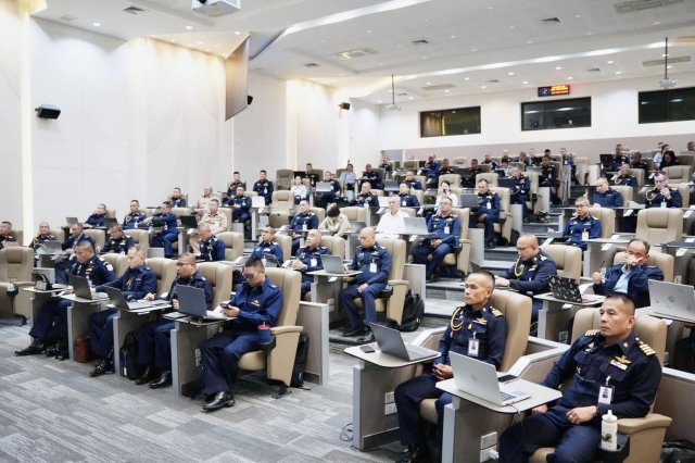 การบรรยายพิเศษโดยประธานที่ปรึกษาพิเศษกองทัพอากาศ ให้แก่นักศึกษาหลักสูตรการทัพอากาศ รุ่นที่ ๖๐