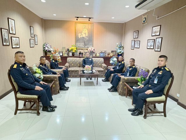 พลอากาศเอก เสกสรร  คันธา ผู้บัญชาการทหารอากาศ บรรยายพิเศษ ให้แก่ นักศึกษาวิทยาลัยการทัพอากาศ รุ่นที่ ๖๐